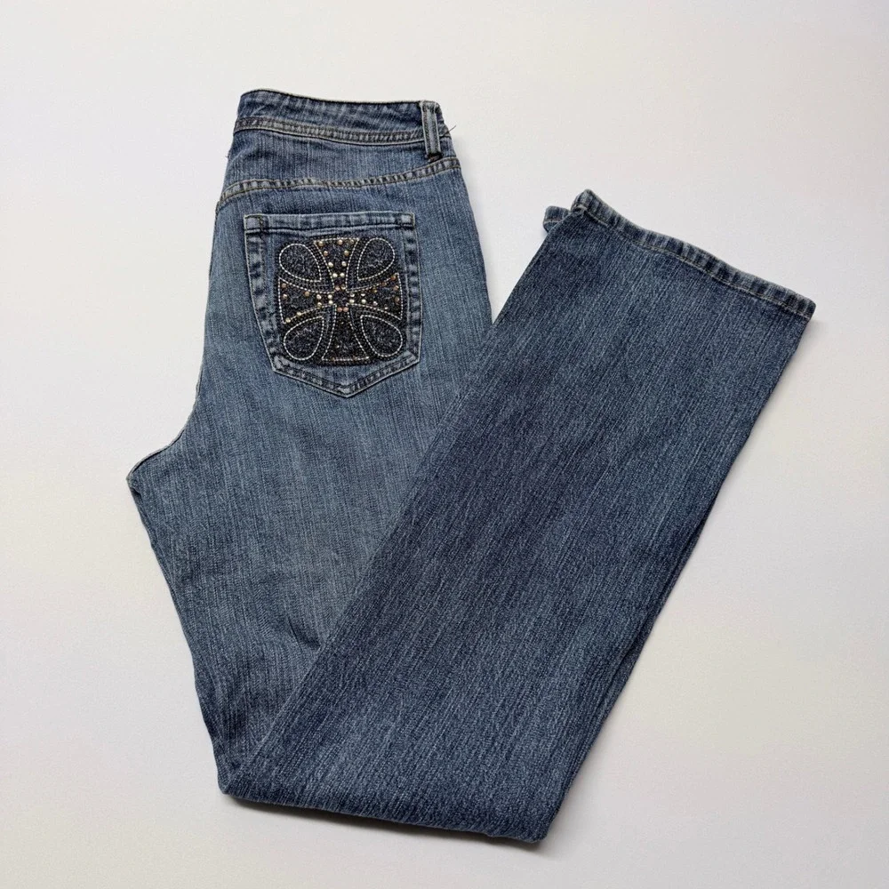 Chicos Platinum Blue Flare Jeans Studded Embroidered Cross Back Pocket Size 0.5